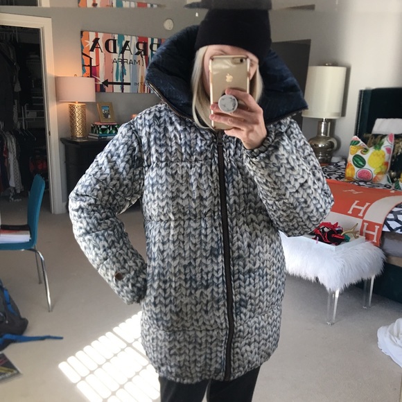 ๐ Reversible snow burton jacket ! ๐ - Picture 2 of 8